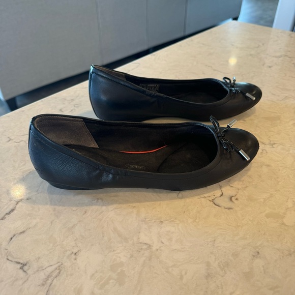Rockport Total Motion Trutech Black Leather Ballet Flats w/Almond Toe & Bow - 10 - Picture 5 of 13